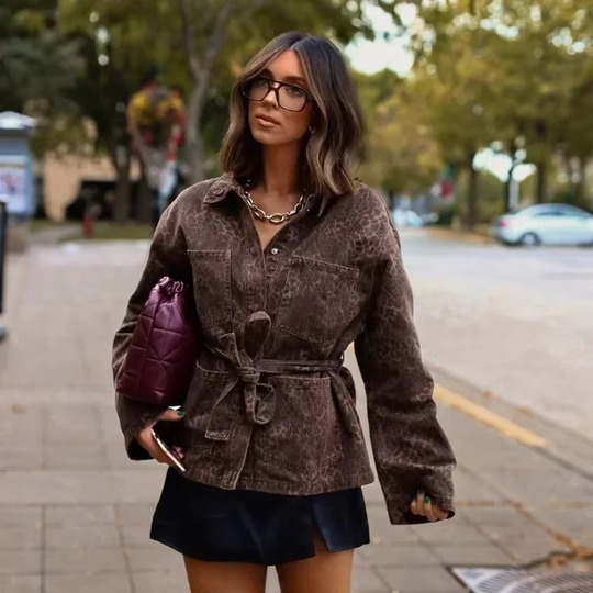 R&B | Jeansjacke mit Leopardenmuster