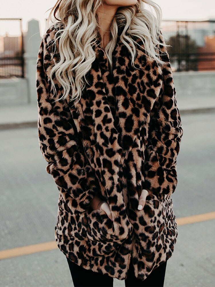R&B | Leopard Wintermantel