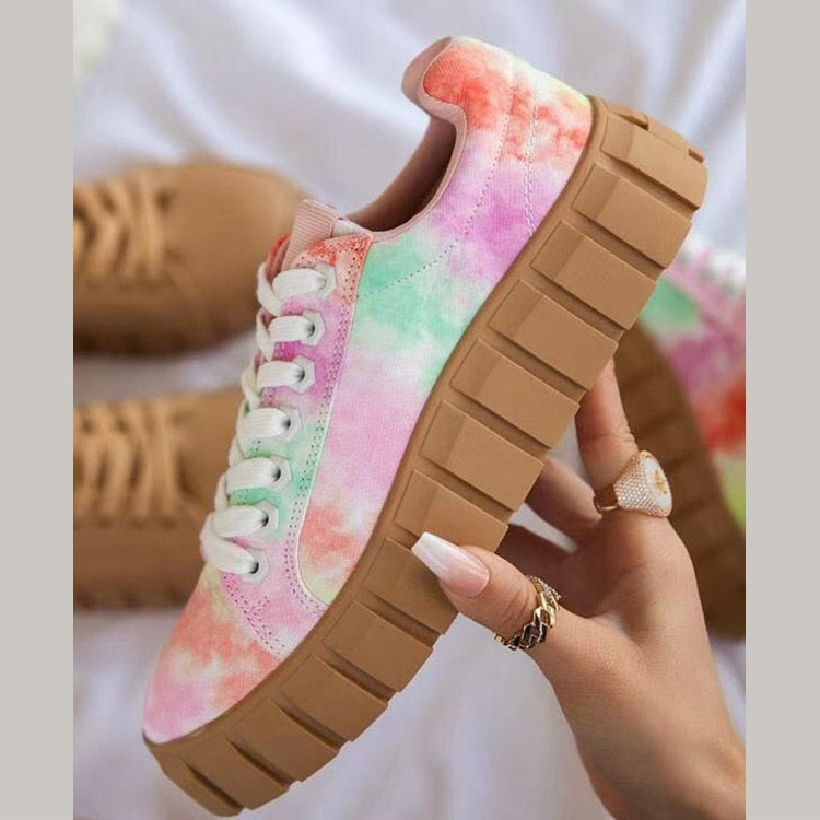 Modische orthopädische Damenschuhe mit Plateausohle