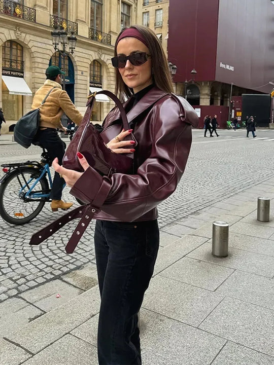 R&B | Trendige Lederjacke für Frauen