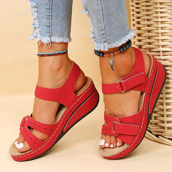 R&B - Bequeme orthopädische Sandalen mit Keilabsatz