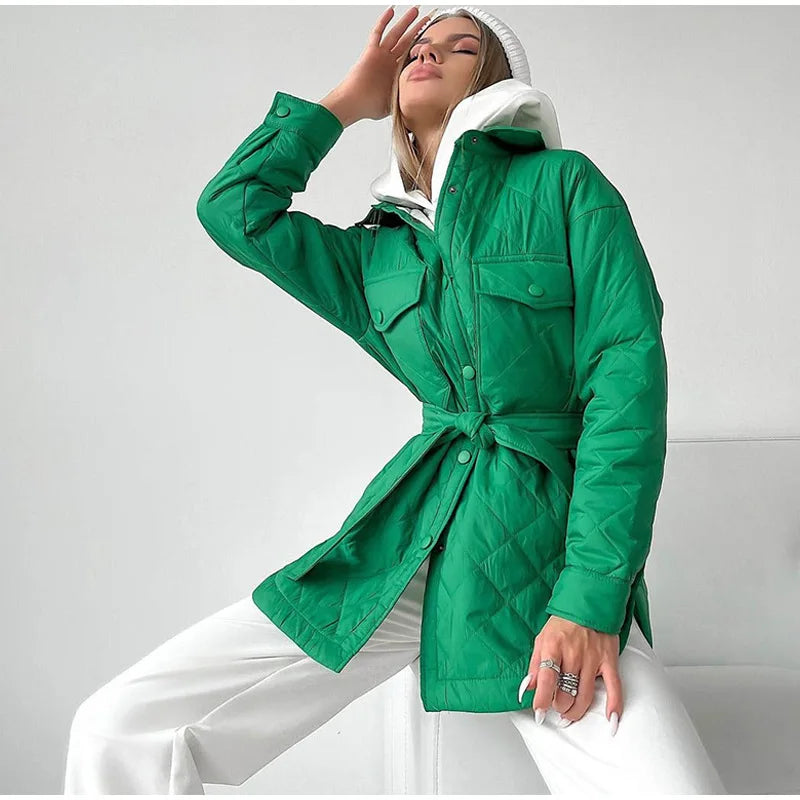 R&B | Klassisch gesteppte Jacke mit Druckknöpfen