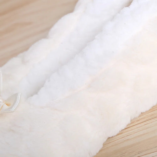 April Slippers | Weich & Flauschig R&B