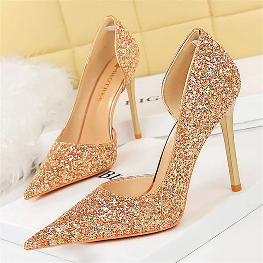 R&B | Glitzernder, Spitzer Stiletto Absatz