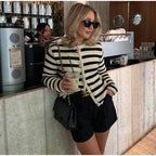 R&B | Stilischer langärmliger gestreifter Cardigan
