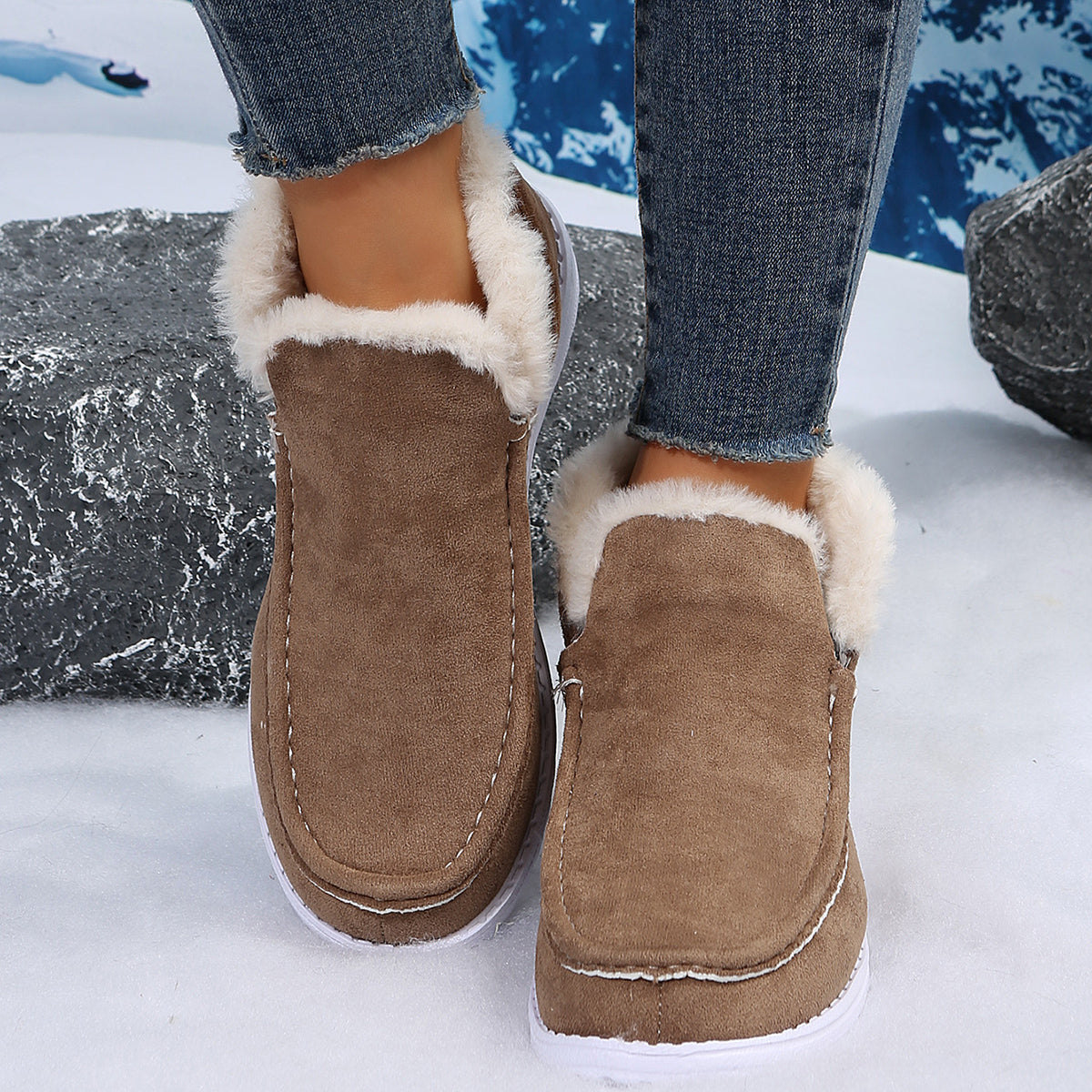 R&B | Bequeme Kurze Stiefel mit Plüschigem Fell und Flachen Sohlen für Frauen
