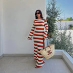 Elegantes Gestreiftes Strick-Maxikleid