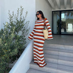Elegantes Gestreiftes Strick-Maxikleid