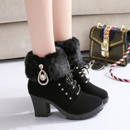 R&B | British Style High Heel Kurzstiefel mit Seitlichem Reißverschluss