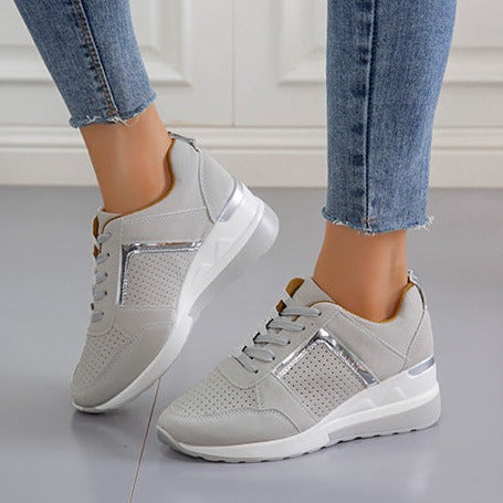 Blaue Frau Turnschuhe R&B