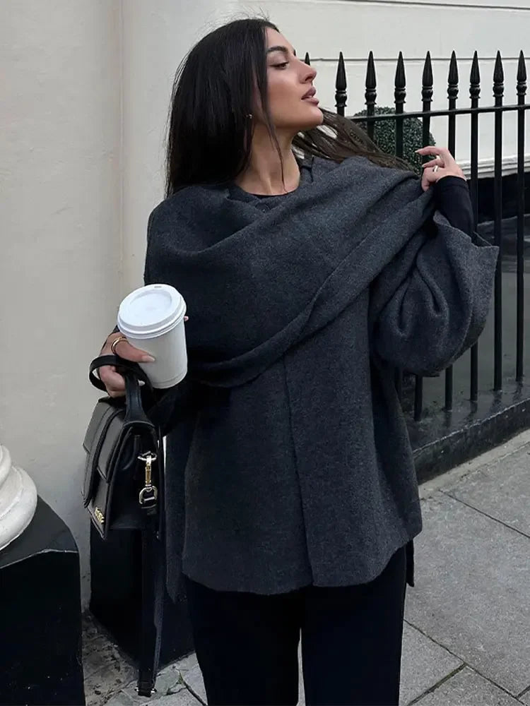R&B | Gestrickte Capejacke Mit Schal Für Damen Im Eleganten Herbststil