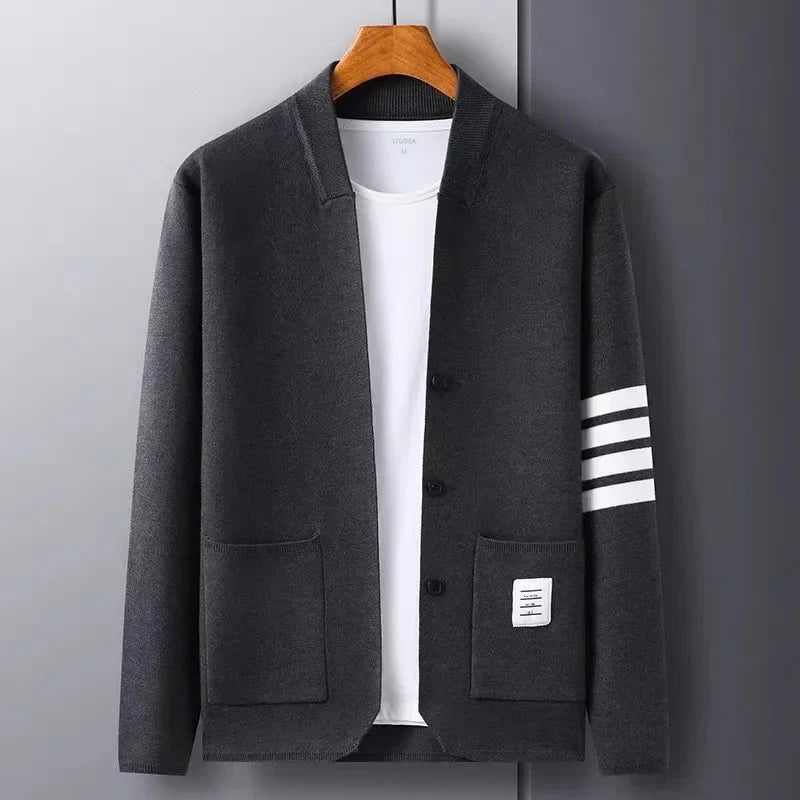 R&B | Gestrickte Strickjacke