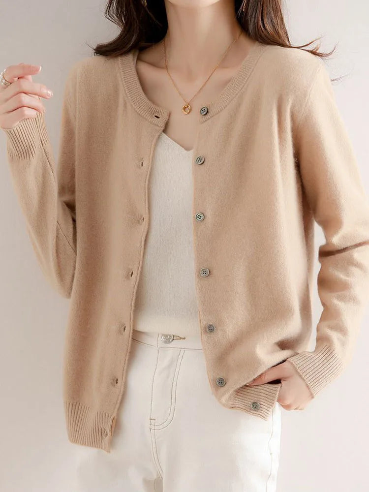 R&B | Klassische Strickjacke