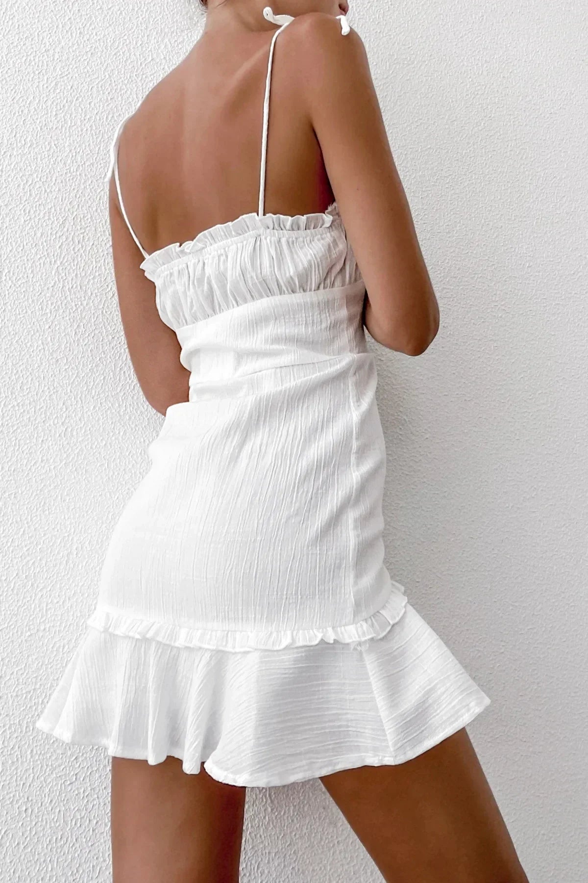 R&B | Weiße Sommerkleid mit Schnürung