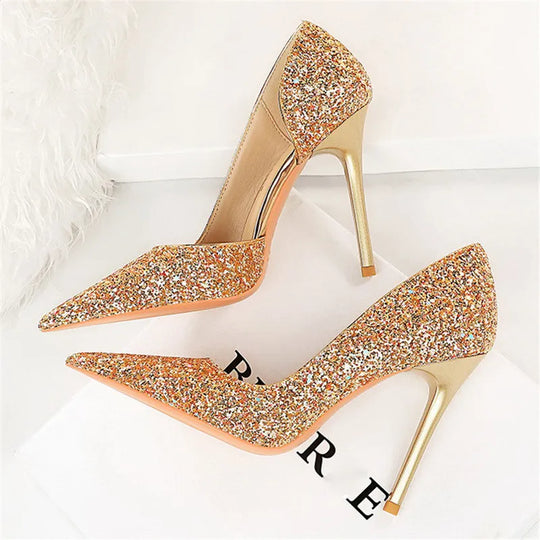 R&B | Glitzernder, Spitzer Stiletto Absatz