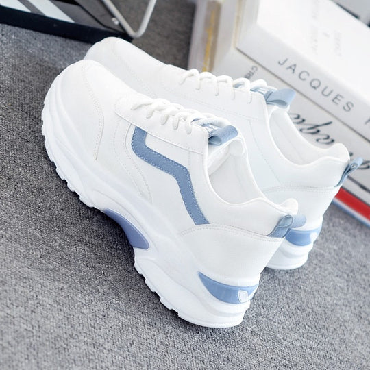 WeißBlauer TrendSneaker R&B