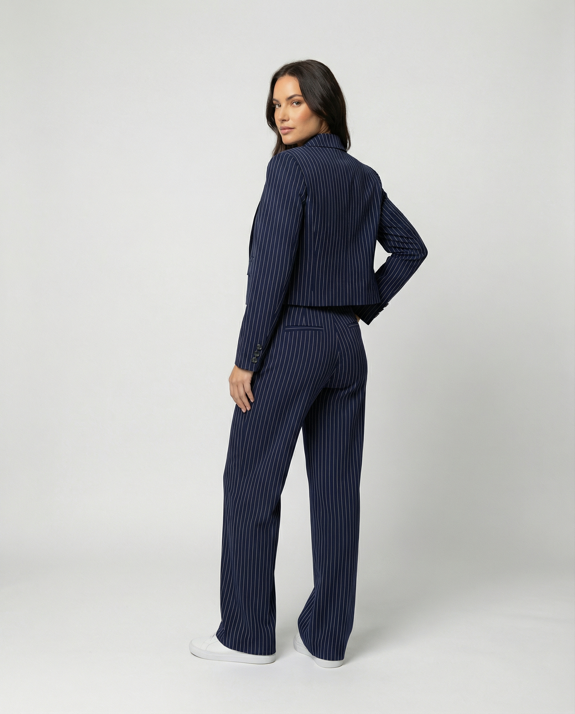 EB – Der Elegante Und Bequeme Anzug