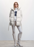R&B | Pufferjacke Damen Reguläre Passform Warmer Schutz Essentielle Eleganz