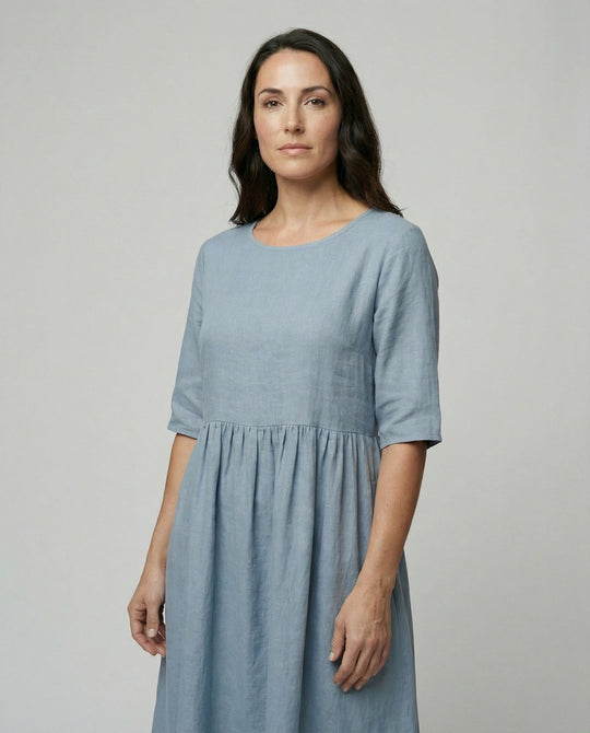 Lässiges lockeres Sommerkleid
