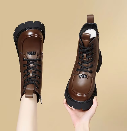 Komfortable, pelzgefütterte und rutschfeste Stiefeletten mit seitlichem Reißverschluss R&B
