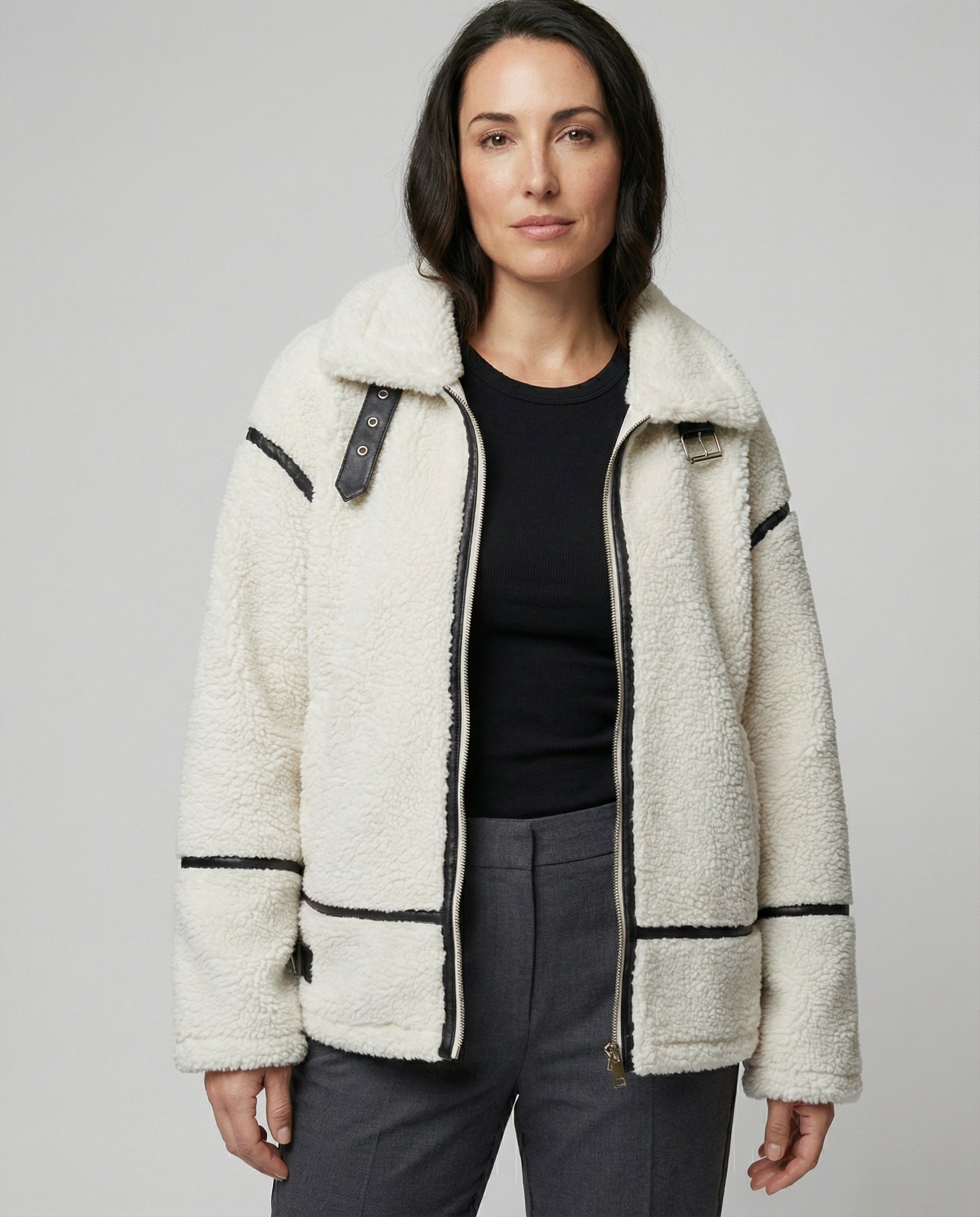 R&B | Kurze Damenjacke mit Teddyfell