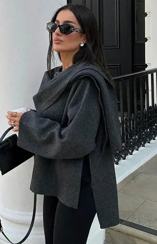 R&B | Gestrickte Capejacke Mit Schal Für Damen Im Eleganten Herbststil