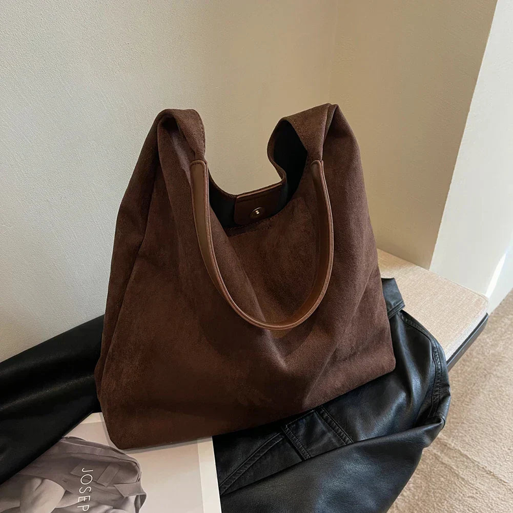 R&B | Wildledertasche