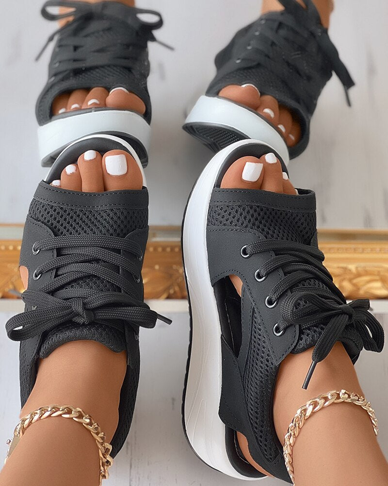 R&B Trendkick: Atmungsaktive Sneaker-Sandalen