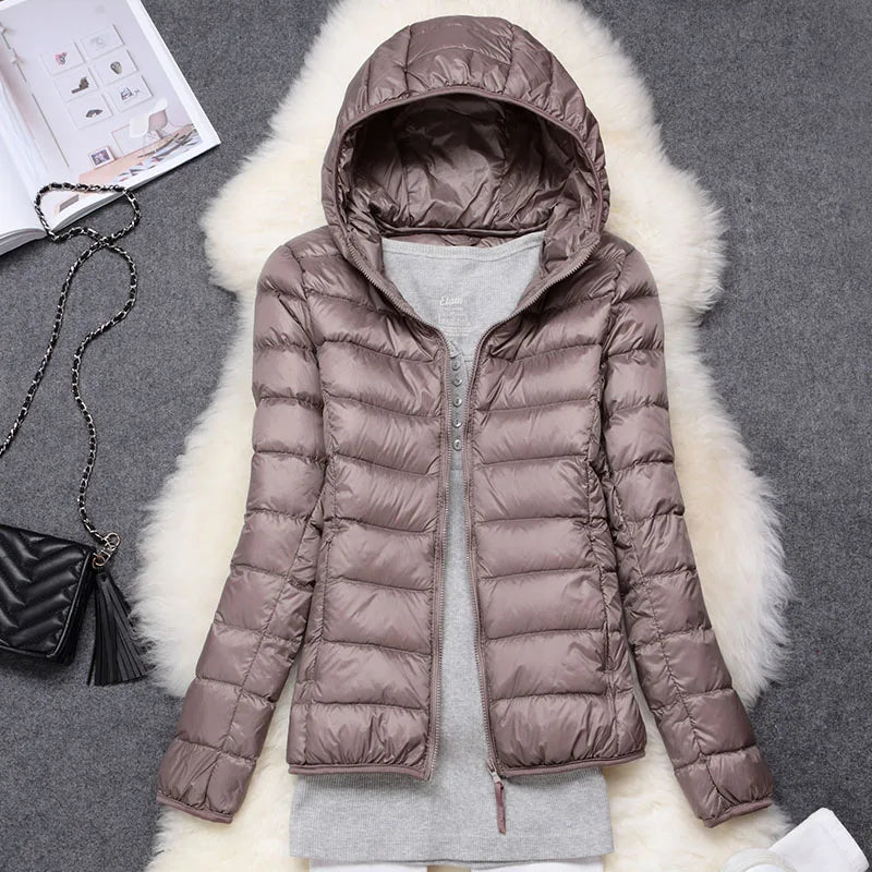 R&B | Ultraleichte Damen Daunenjacke mit Kapuze