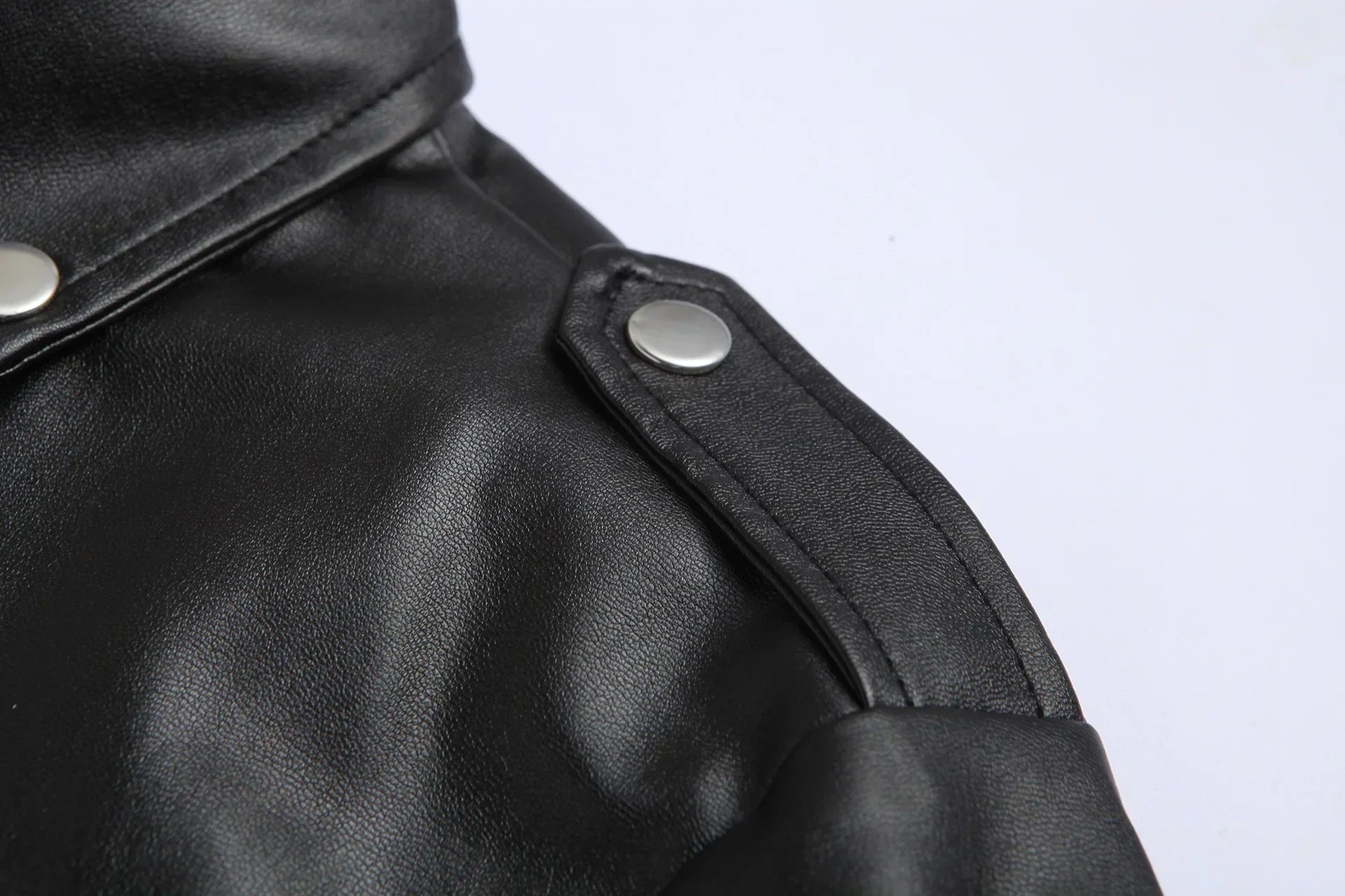 R&B | Elegante Bomberjacke