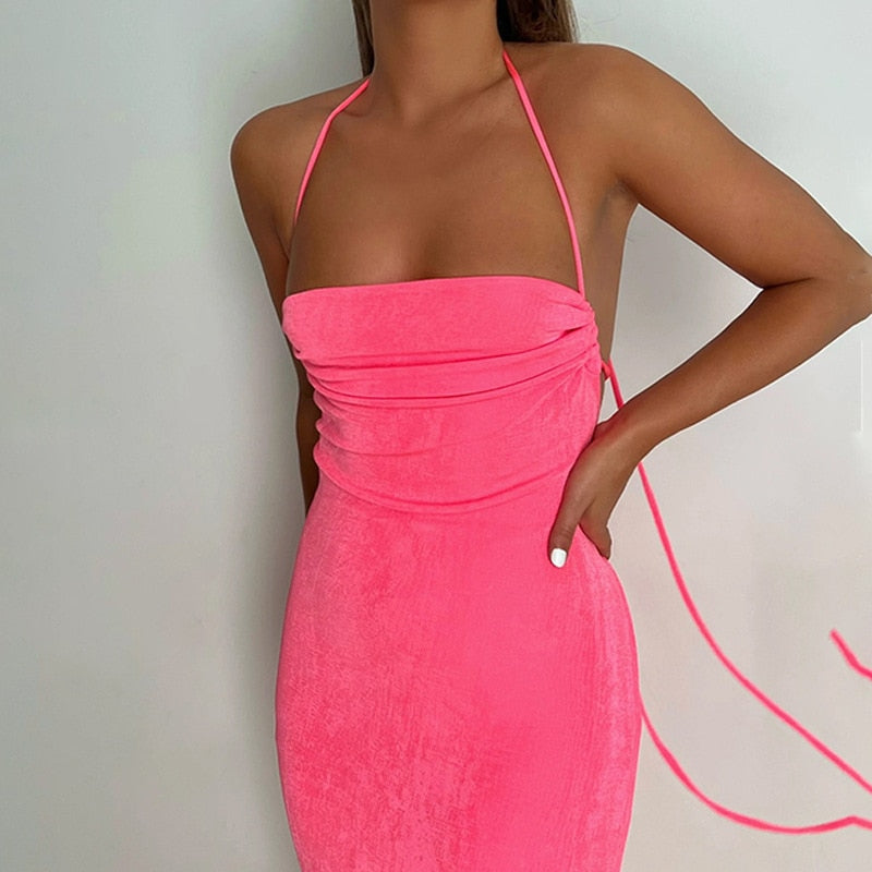 Kleid mit tiefem Rückenausschnitt | Machen Sie einen schönen Ein- und Ausgang