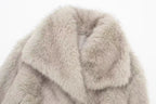 R&B | Warme Pelzjacke Für Damen In Stilvollem Design