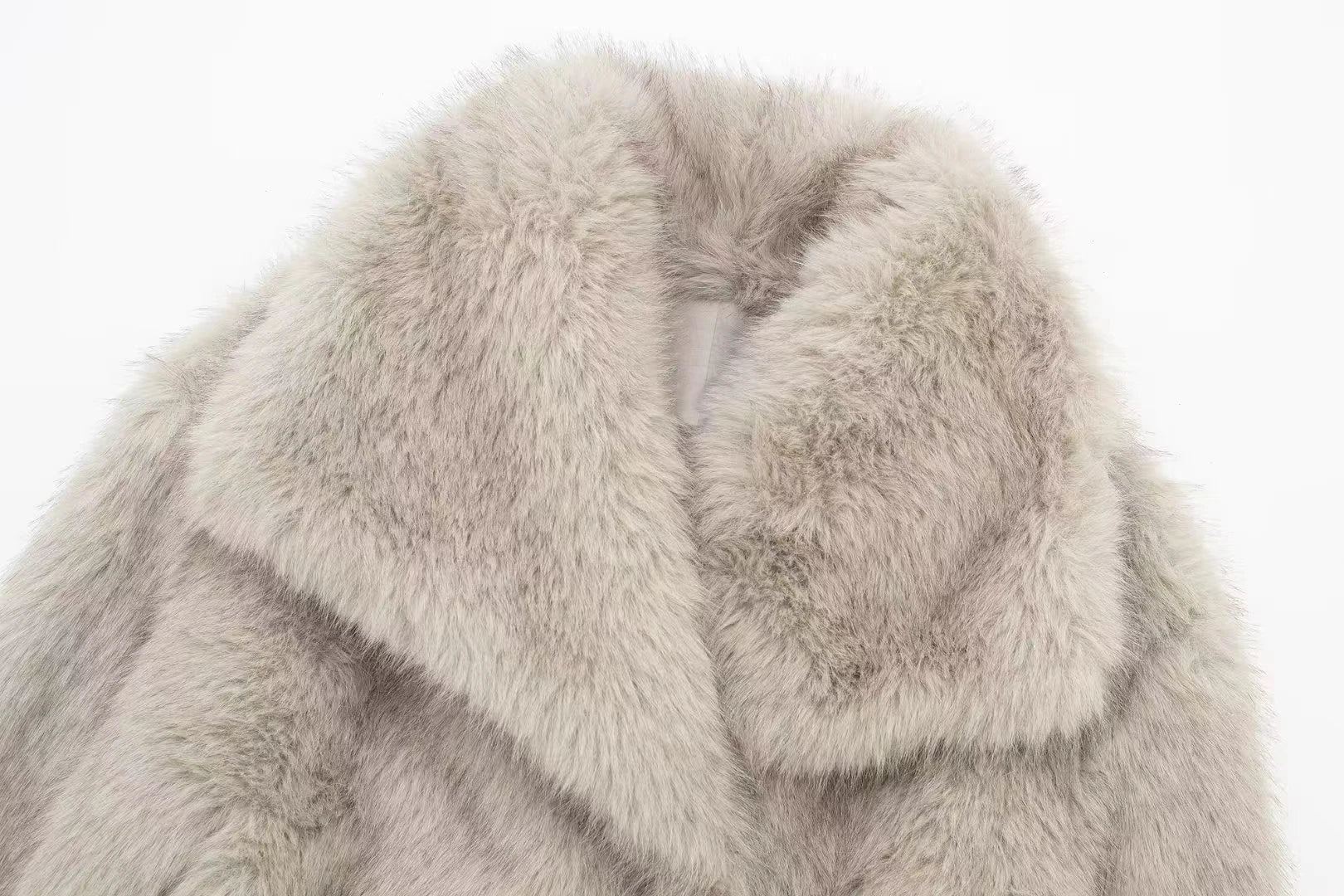 R&B | Warme Pelzjacke Für Damen In Stilvollem Design