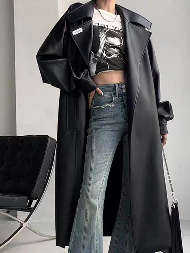 R&B | Langer Mantel - Maßgeschneiderte Passform - Kunstleder-Look - Klassischer Revers