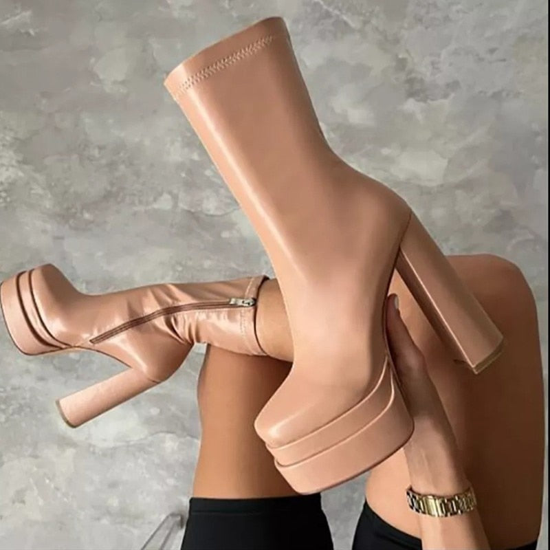 Flache Stiefeletten