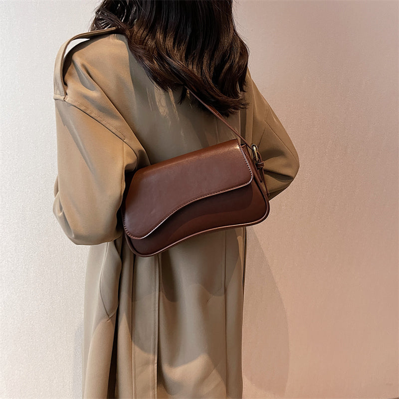 R&B | Vintage Leder Crossbody-Taschen Kleine Umhängetasche Stilvolle Armpit Handtaschen und Geldbörsen