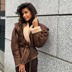 R&B | Stylische Kunstlederjacke mit Teddy Futter und Schnürdetails