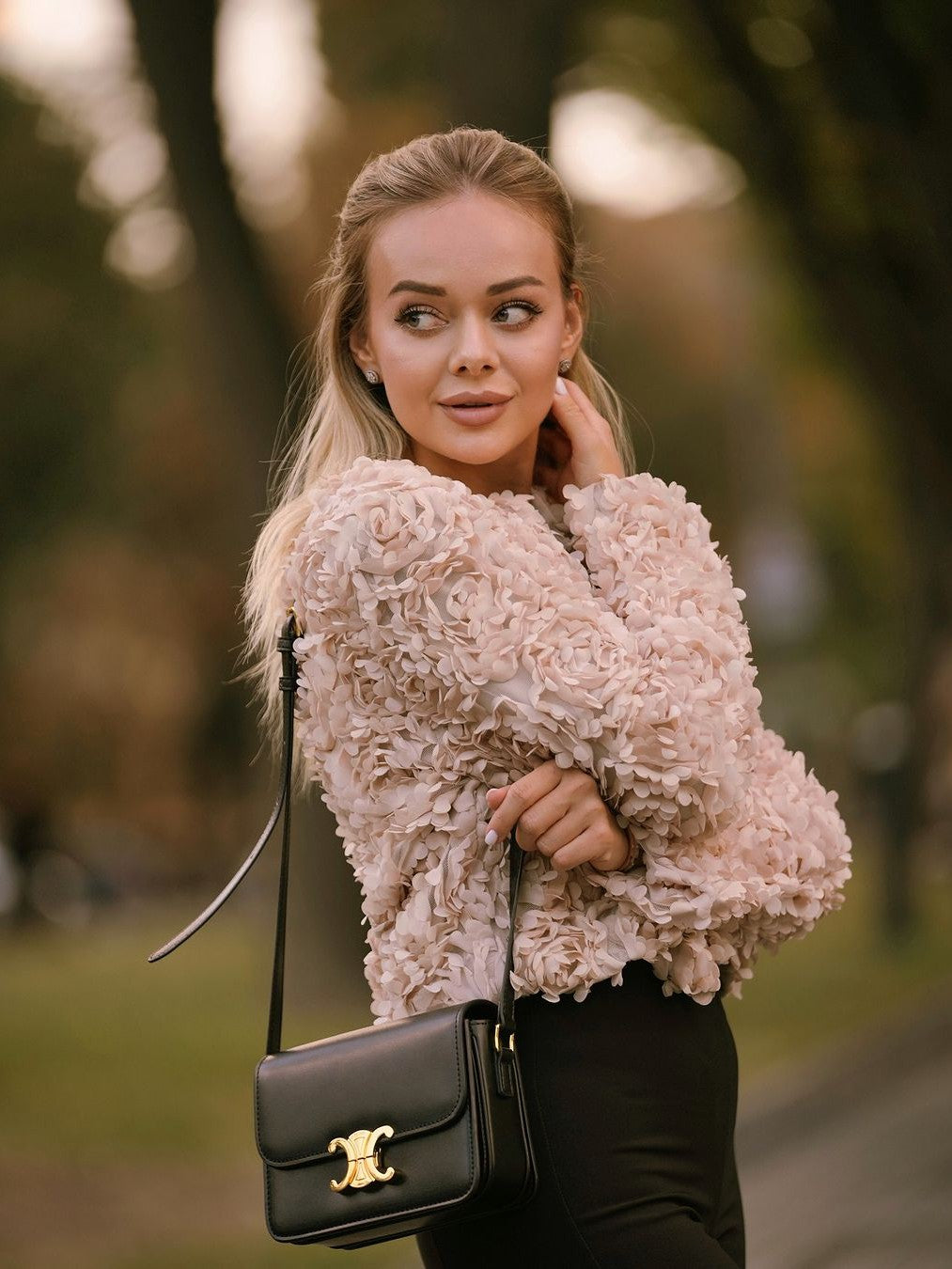 R&B | Texturiertes Cropped Jacke mit langen Ärmeln