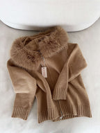 R&B | Strickjacke Grau mit Kapuze und Kunstpelz Warme Winterjacke