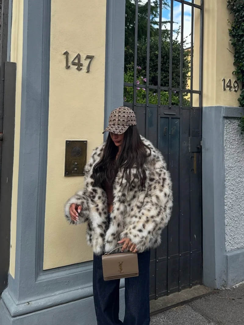 R&B | Kurze Kunstfelljacke mit Tiermuster
