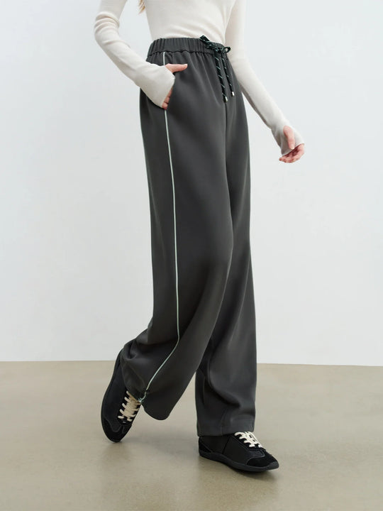R&B | Damen Outfit mit Kontrastfarbiger Cropped Jacke und Bequemen Hosen