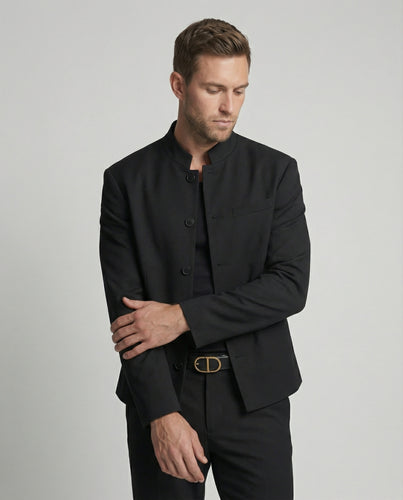 Stilvolle schwarze Herren Kurzjacke mit Stehkragen im modernen Cleanfit Look