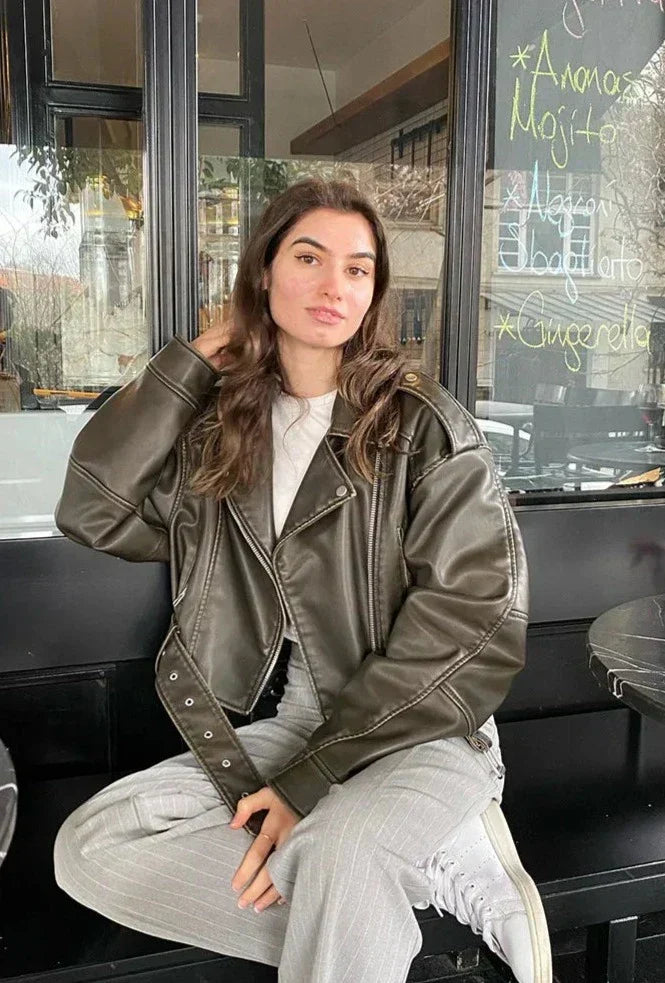 R&B | Damen verkürzte Kunstleder Bikerjacke mit taillierter Taille
