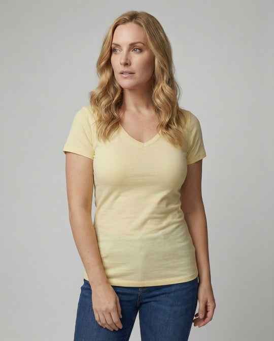 Tailliertes Damen T-Shirt mit V-Ausschnitt aus atmungsaktiver Baumwolle