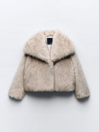 R&B | Warme Pelzjacke Für Damen In Stilvollem Design