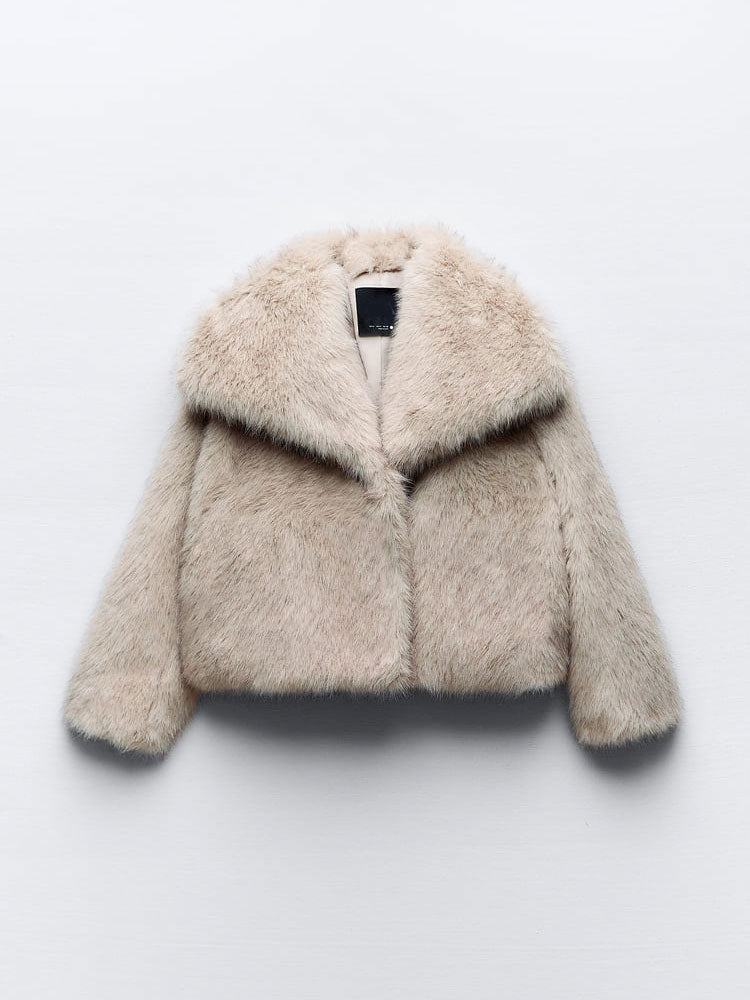 R&B | Warme Pelzjacke Für Damen In Stilvollem Design