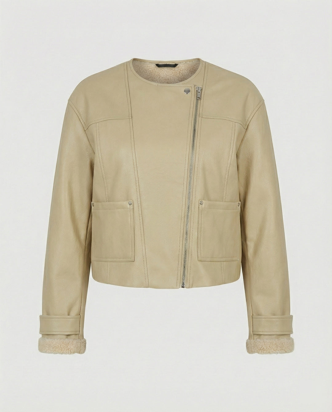 Kurzer Boxy-Blouson aus veganem Kunstleder mit Stehkragen Reißverschluss und aufgesetzten Taschen R&B