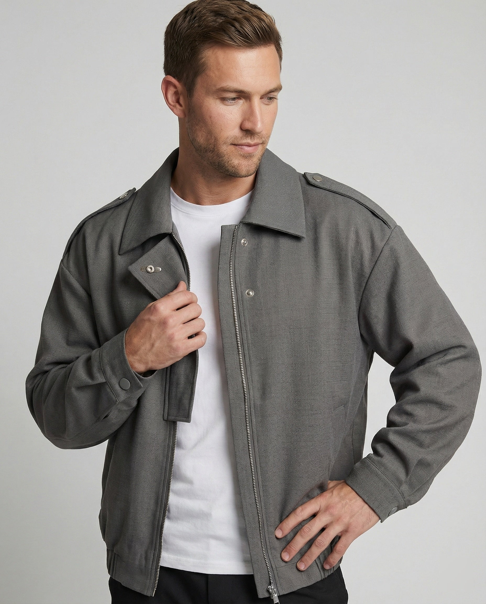 Weit geschnittene Blousonjacke mit verdecktem Reißverschluss Druckknopfmanschetten und elastischem Saum R&B
