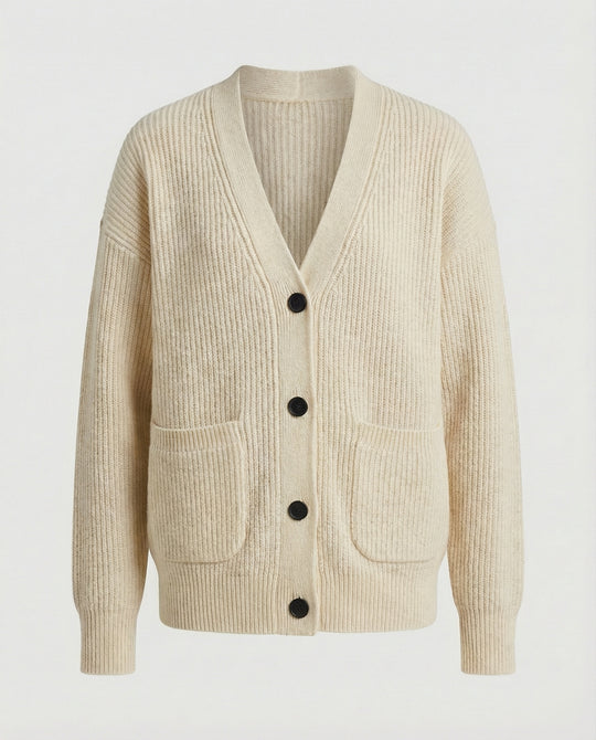 Weit geschnittene Strickjacke mit aufgesetzten Taschen und markanter Knopfleiste R&B