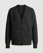 Weit geschnittene Strickjacke mit aufgesetzten Taschen und markanter Knopfleiste R&B